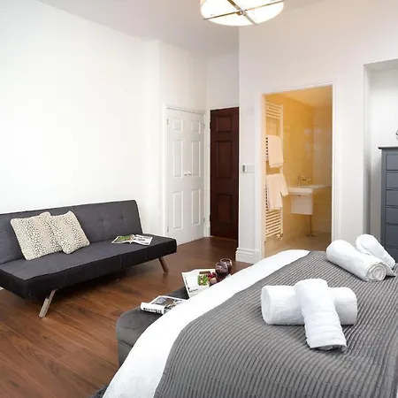 Greenmount- Luxury Holiday Apartment *